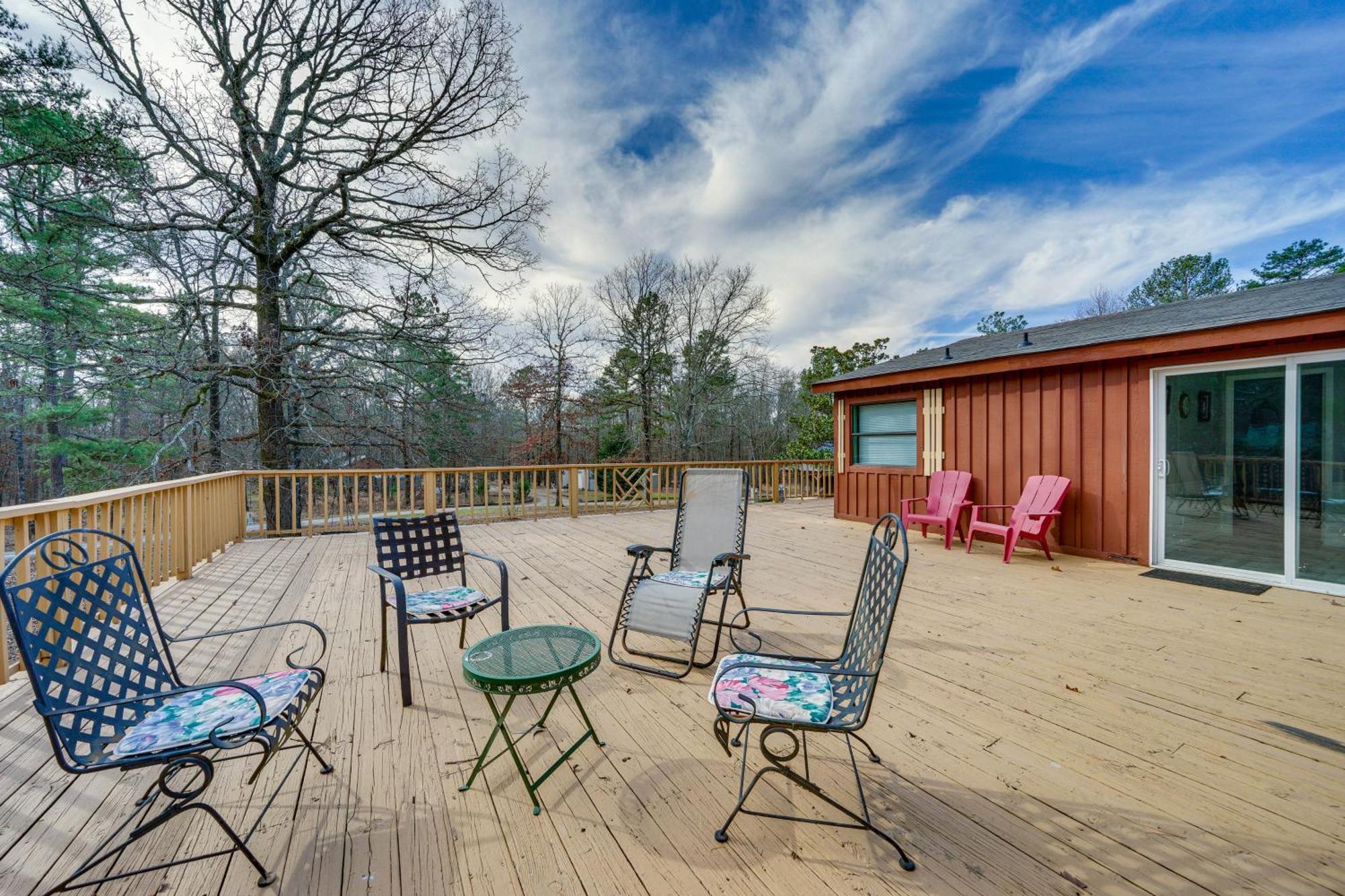 Pet-Friendly Broken Bow Cabin With Deck And Fire Pit! Villa Exterior photo