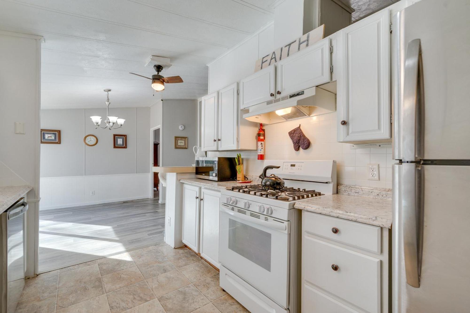 Pet-Friendly Broken Bow Cabin With Deck And Fire Pit! Villa Exterior photo