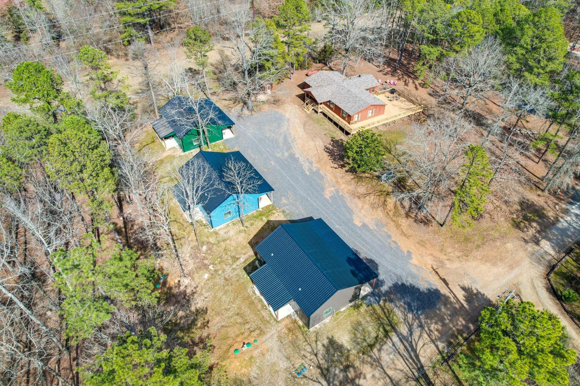 Pet-Friendly Broken Bow Cabin With Deck And Fire Pit! Villa Exterior photo